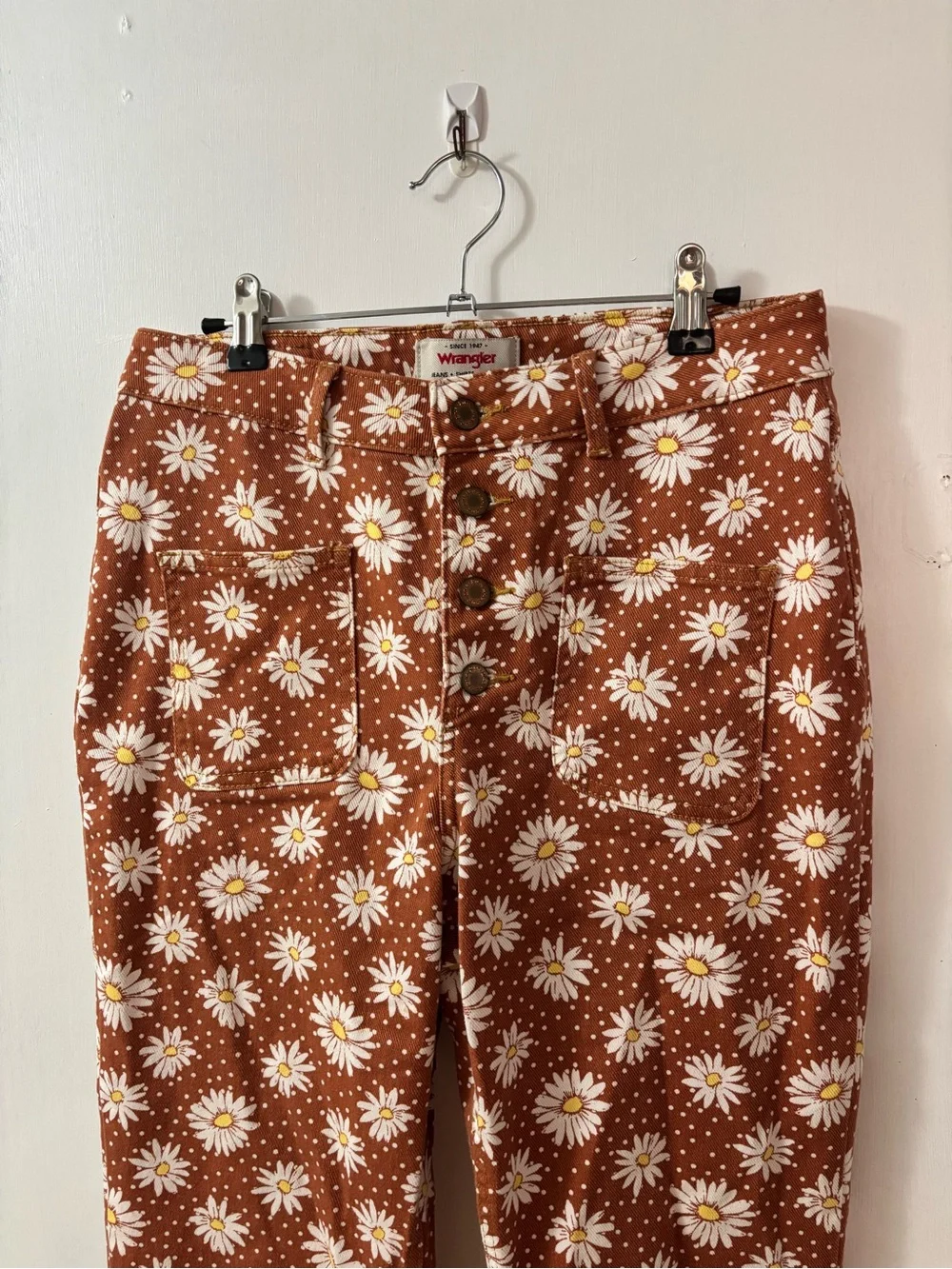 Wrangler Rust Daisy Print flare leg jeans - Picture 2 of 7